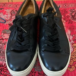 Frye sneakers 👟 all for sale ! Just give offer ! Moving home .